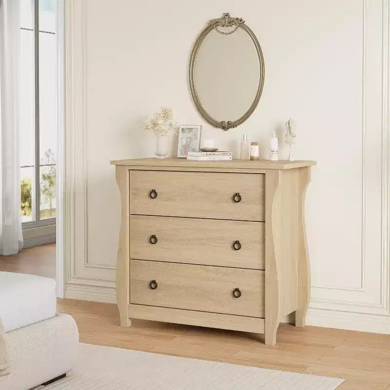 Commode à 3 tiroirs – Grande commode moderne style bohème avec pieds courbés, détails en rotin et rangement polyvalent pour chambre à coucher, salon, entrée ou balcon