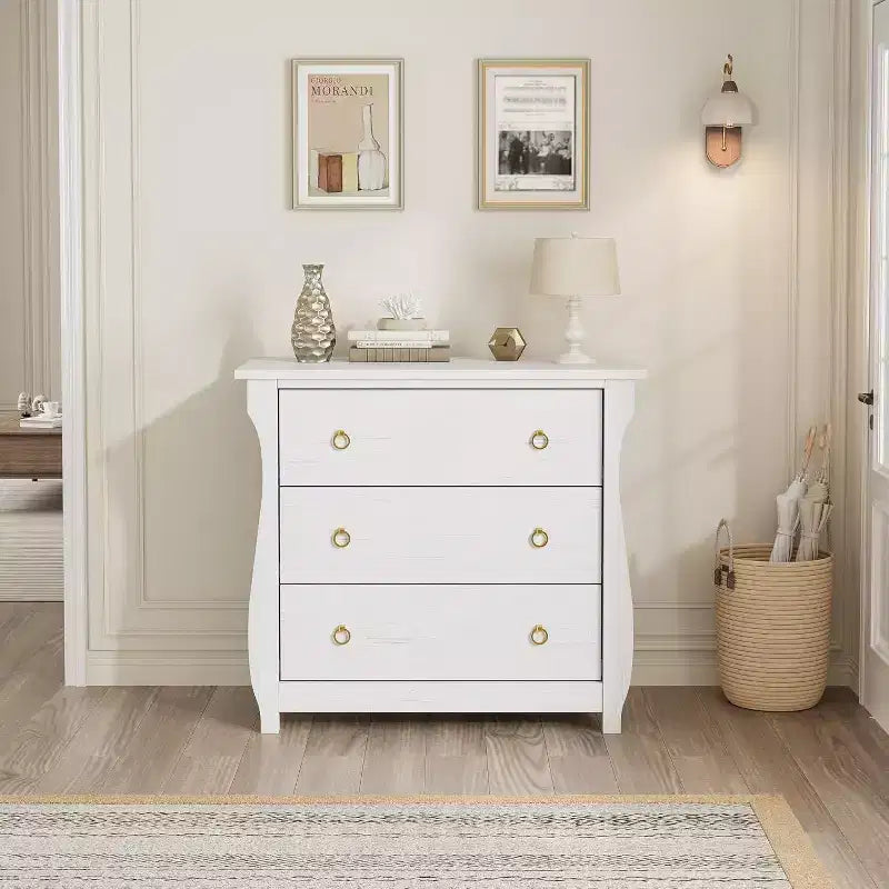 Commode à 3 tiroirs – Grande commode moderne style bohème avec pieds courbés, détails en rotin et rangement polyvalent pour chambre à coucher, salon, entrée ou balcon
