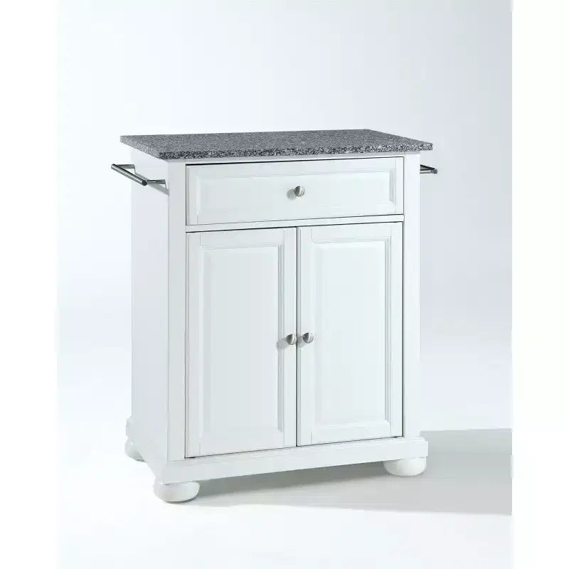Îlot de cuisine avec porte et étagères
