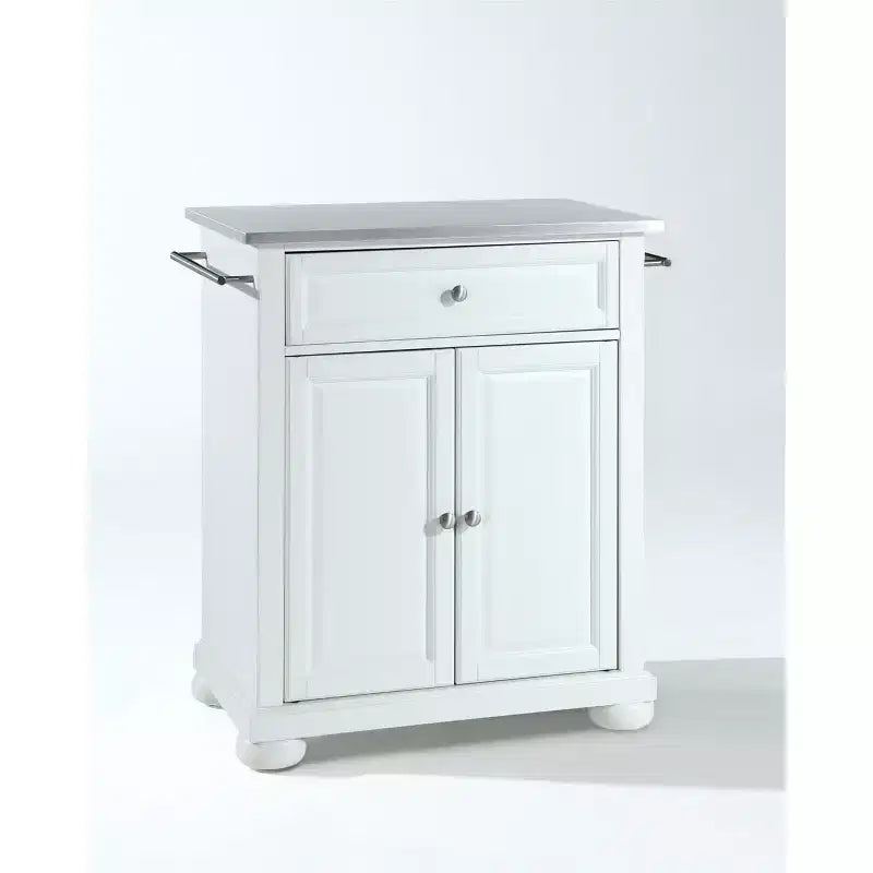 Îlot de cuisine avec porte et étagères