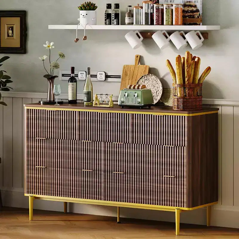 Commode flûtée à 7 tiroirs, commode en bois de 137 cm de large avec poignées dorées, meuble TV au design incurvé pour chambre à coucher ou salon